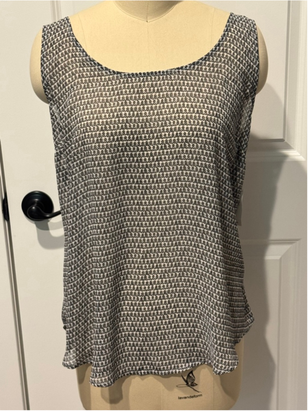Women's Old Navy Tank Top blouse XL Black White Print